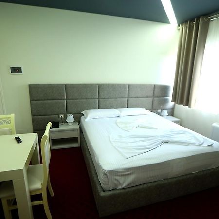 Hotel Vllaznia Shkodër 外观 照片