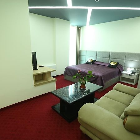 Hotel Vllaznia Shkodër 外观 照片