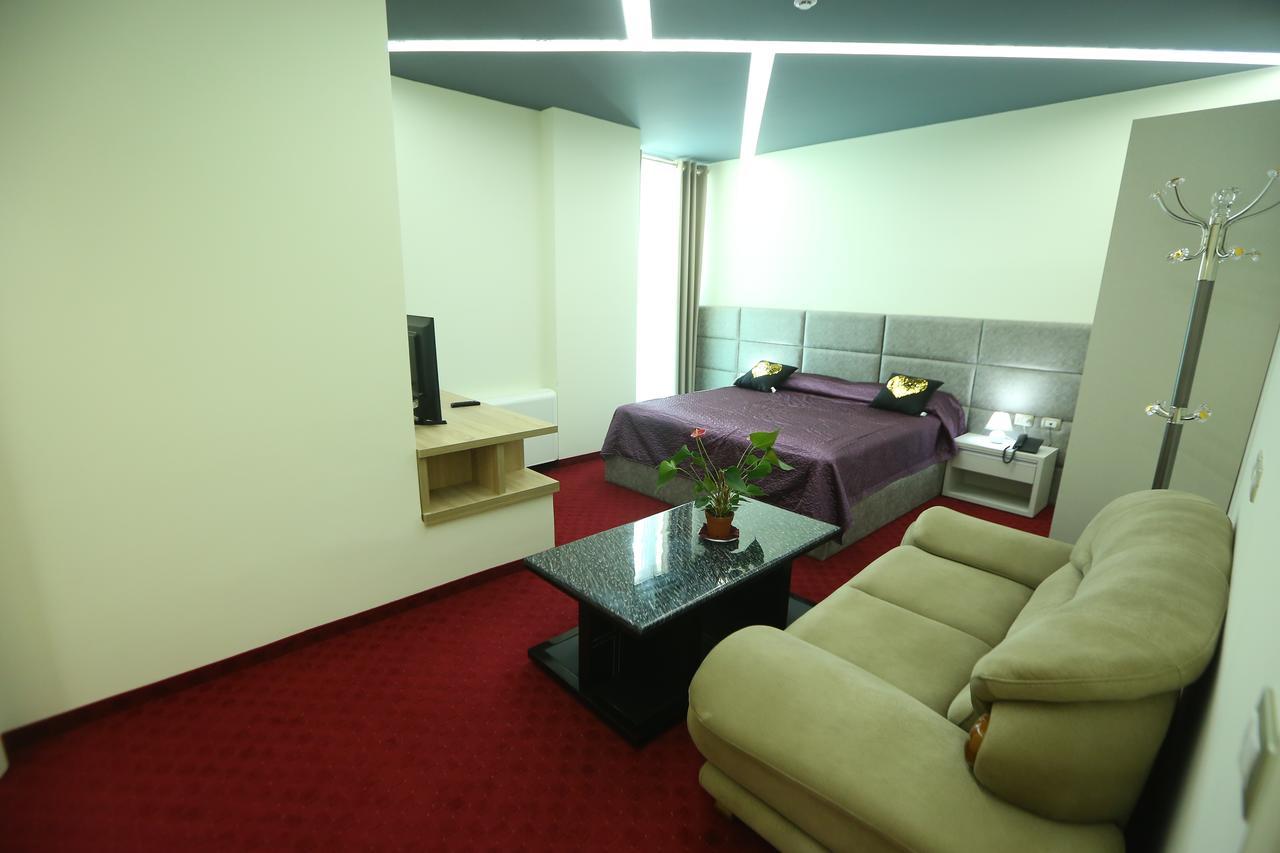Hotel Vllaznia Shkodër 外观 照片